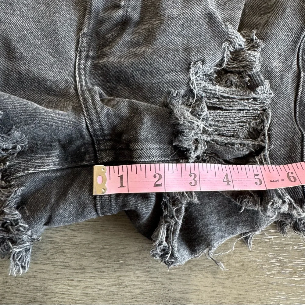 Hollister Black Denim Distressed Shorts 26